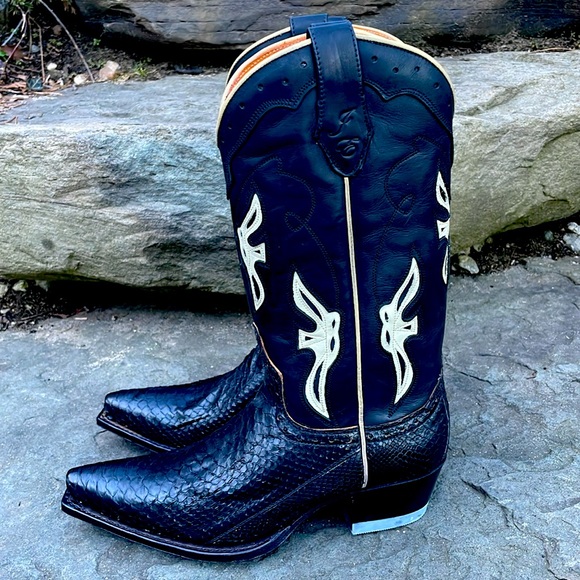 FRYE FAITH BLACK & WHITE LEATHER WOMANS COWBOY BOOTS - 9 - NIB ! 🤠 - Picture 3 of 14